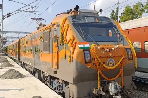 धनबाद-पोत्तनूर अमृत भारत एक्सप्रेस का नया टाइम टेबल जारी, स्पेशल ट्रेन की बुकिंग शुरू धनबाद-पोत्तनूर अमृत भारत एक्सप्रेस