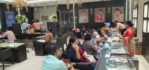 रांची में अक्षय तृतीया पर ज्वेलरी बाजार गुलजार, एडवांस बुकिंग और ऑफर्स की धूम रांची