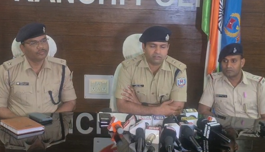 रांची में नशे के कारोबार पर करारा प्रहार, 2800 पुड़िया ब्राउन शुगर, 4.51 लाख कैश और हथियार के साथ दो गिरफ्तार