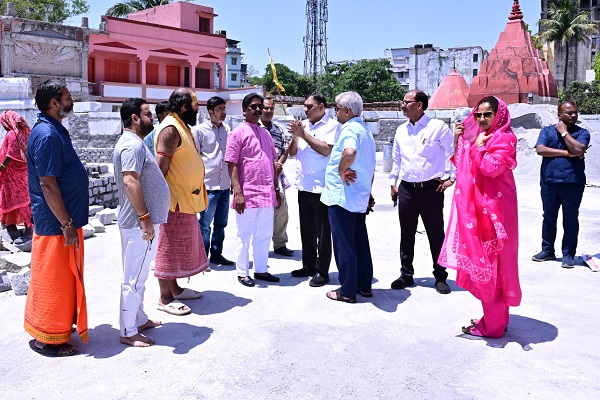सीएम हेमंत पत्नी कल्पना संग पहुंचे तपोवन मंदिर, पूजा के बाद नवनिर्माण कार्यों की ली जानकारी सीएम