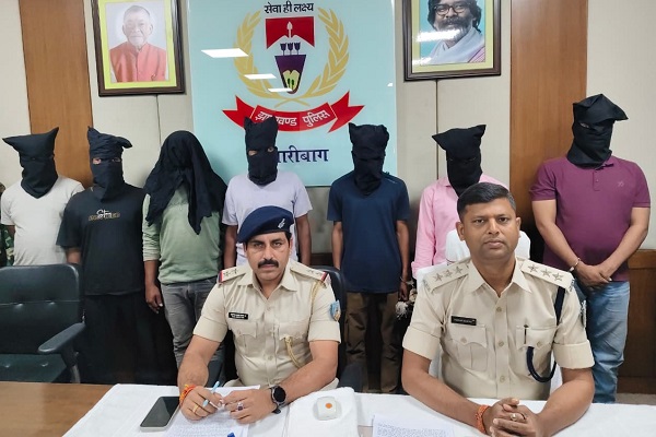 बड़कागांव में लूट की साजिश नाकाम, 7 अपराधी गिरफ्तार लूट