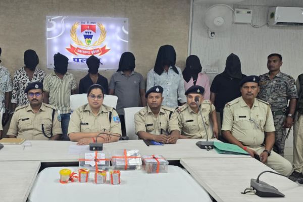 पलामू पुलिस ने अपहरण की बड़ी साजिश को किया नाकाम, 8 अपराधी गिरफ्तार व हथियार जब्त पुलिस