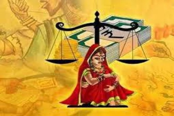 शादी के तीन महीने बाद शुरू हुआ दहेज का जुल्म, पति समेत 7 पर केस दर्ज दहेज प्रताड़ना