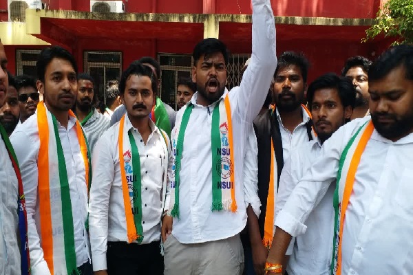 रांची विश्वविद्यालय में सेशन लेट और अव्यवस्था पर NSUI का हल्ला बोल, प्रशासन के खिलाफ धरना NSUI