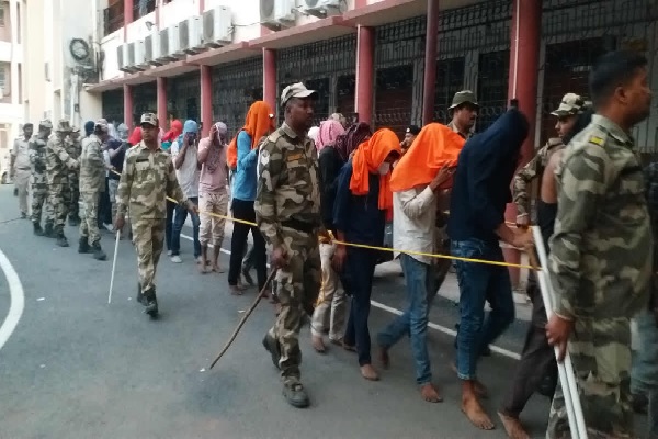 व्हाट्सएप से लीक हुआ पेपर, अभ्यर्थियों से पहले ही वसूले गए 3-3 लाख रुपए पेपर