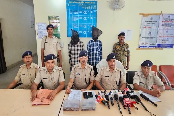 लालपुर चोरीकांड का खुलासा, CCTV से मिली कड़ी; दो शातिर चोर गिरफ्तार पुलिस