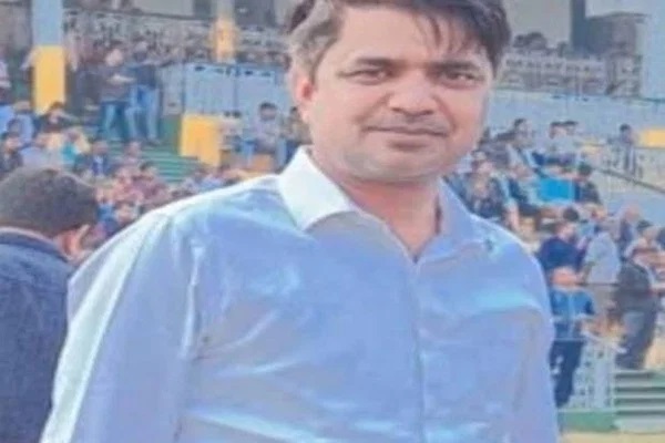 ठग