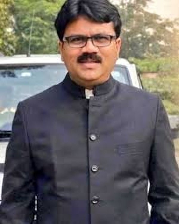 एक्शन में डीसी संदीप कुमार, लातेहार प्रखंड कार्यालय और मंडल कारा का किया औचक निरीक्षण