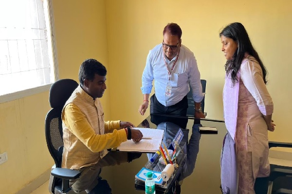 रांची डीसी ने ओल्ड एज होम पहुंच जाना बुजुर्गों का हाल, बीमार वृद्धों के तत्काल इलाज का दिया निर्देश