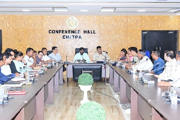 बकरीद पर चतरा प्रशासन अलर्ट, सोशल मीडिया पर भड़काऊ पोस्ट डालने वालों पर होगी सख्त कार्रवाई