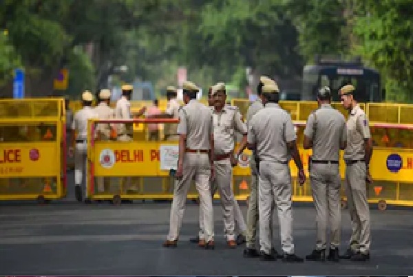 देश को दहलाने की साजिश नाकाम, ISI-अंडरवर्ल्ड नेटवर्क के 9 सदस्य गिरफ्तार