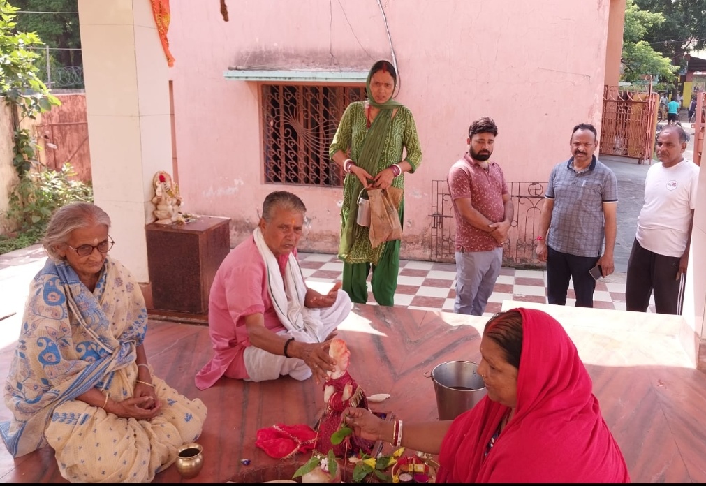 जामताड़ा में मां पार्वती की प्रतिमा हुई क्षतिग्रस्त, लोगों में भारी आक्रोश