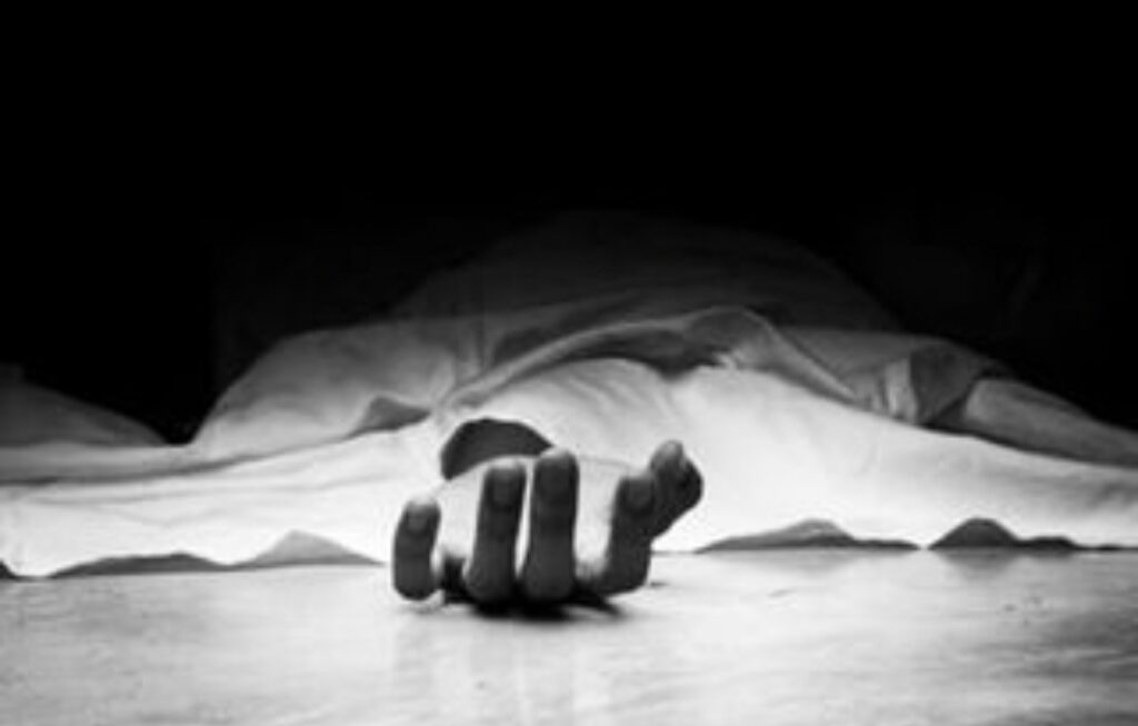 चार दिन से लापता स्कूली छात्रा का शव पेड़ से लटका मिला, बोड़ाम में सनसनी