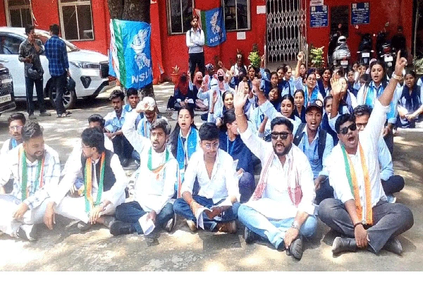 रांची यूनिवर्सिटी में क्लस्टर सिस्टम पर बवाल, NSUI ने खोला मोर्चा रांची यूनिवर्सिटी