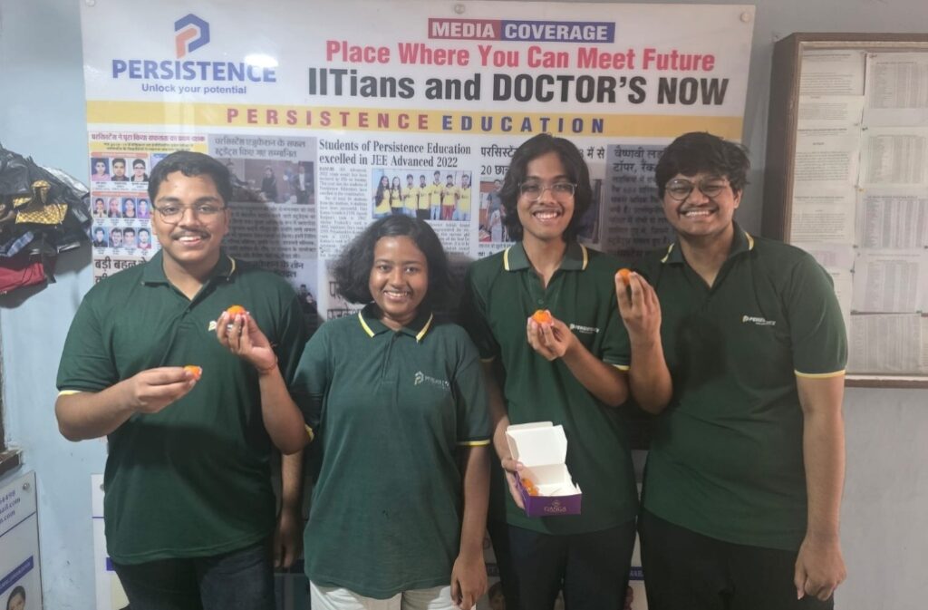JEE Advanced 2026 में पर्सिस्टेंस एजुकेशन का शानदार प्रदर्शन, 7 विद्यार्थियों ने हासिल की सफलता