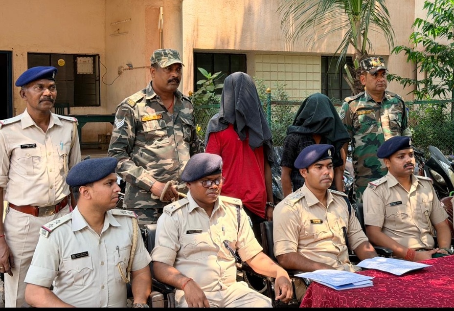 20 चोरी की बाइक, 2 शातिर चोर और 30 लाख का खेल… चाईबासा पुलिस ने ऐसे खोला पूरा राज