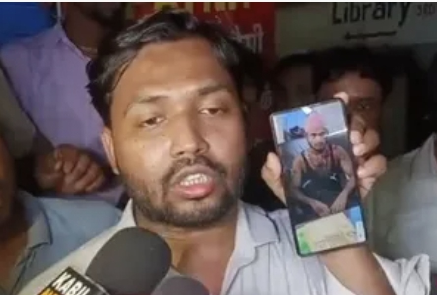 खान सर की कोचिंग के बाहर चली गोली, पुलिस जुटी जांच में