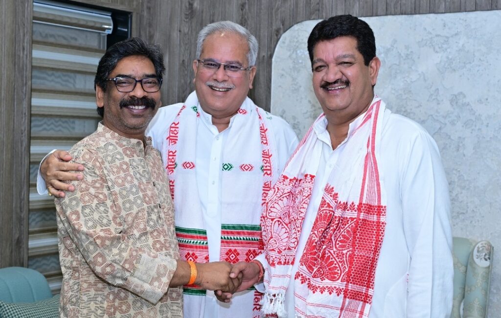 सीएम हेमंत से मिले भूपेश बघेल और अजय शर्मा, राज्यसभा चुनाव पर तेज हुई सियासी हलचल