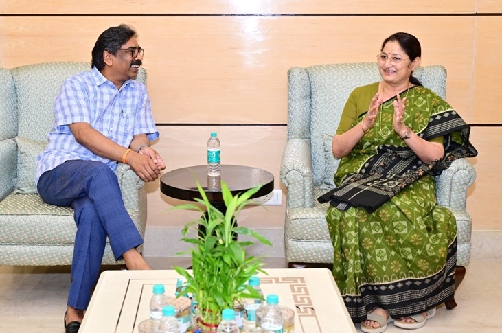 सीएम हेमंत सोरेन से मिलीं केंद्रीय मंत्री अन्नपूर्णा देवी, विभिन्न मुद्दों पर हुई चर्चा
