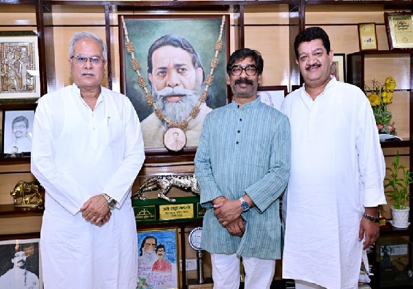 राज्यसभा चुनाव को लेकर सक्रिय हुआ गठबंधन, हेमंत सोरेन से मिले भूपेश बघेल