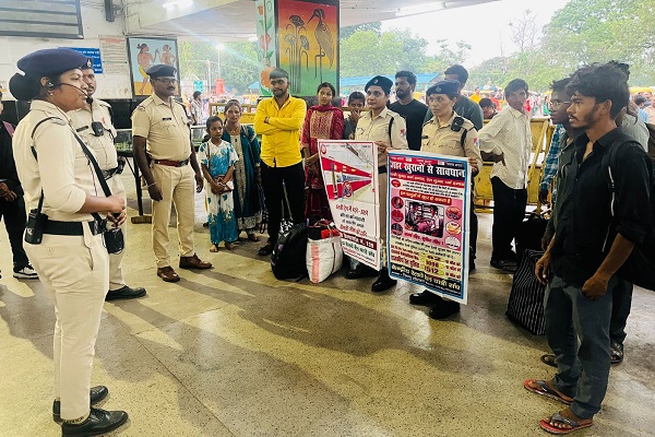 यात्री सुरक्षा को लेकर आरपीएफ अलर्ट, ट्रेनों और स्टेशनों पर चलाया विशेष अभियान आरपीएफ