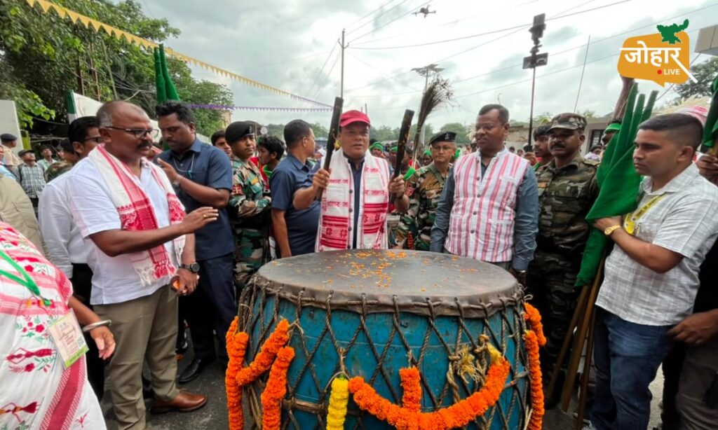 झारखंड: मांदर- नगाड़ों से गूंजा रांची, बिरसा की विरासत को समर्पित जतरा में जुटे 10 हजार कलाकार