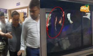 एल खयांगते को गिरफ्तार कर ले जाती पुलिस