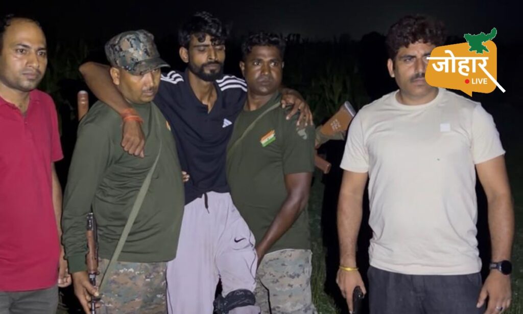 झारखंड: हजारीबाग में अपराधी-पुलिस के बीच मुठभेड़, पैर में लगी गोली व हथियार-बम बरामद