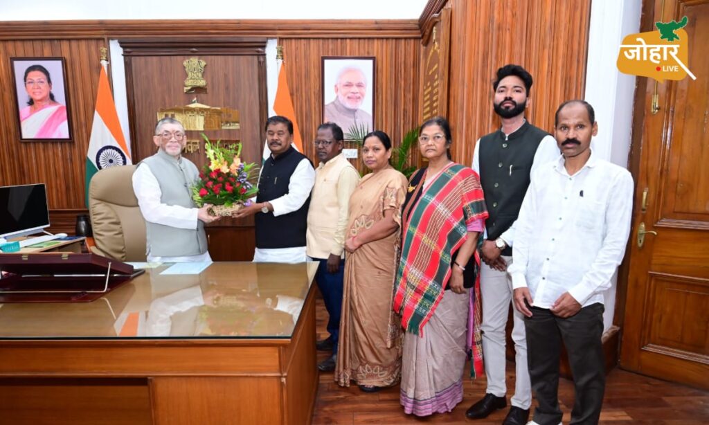 झारखंड : परिसीमन पर राज्यपाल से मिले आदिवासी प्रतिनिधि, विशेष सत्र बुलाने का सुझाव